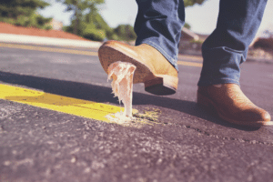 Cleaning Chewing gum of a carpet. Drymaster carpet cleaning